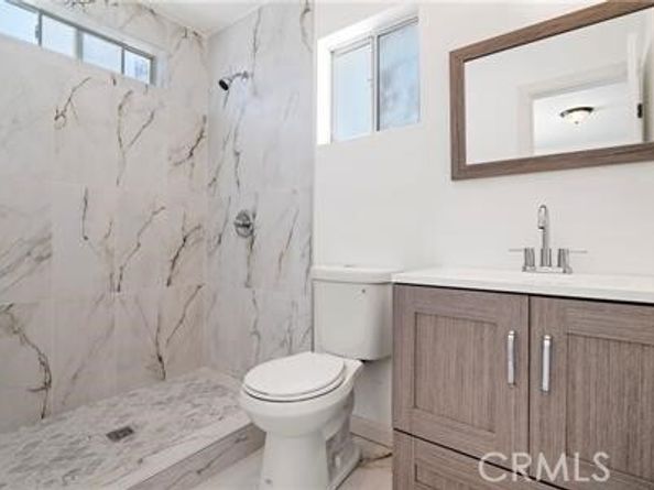 6927 Lindley Avenue, Reseda (los Angeles) CA 91335