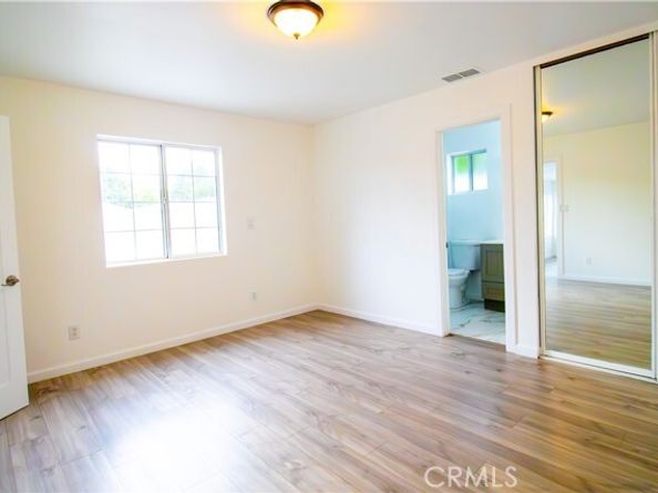6927 Lindley Avenue, Reseda (los Angeles) CA 91335