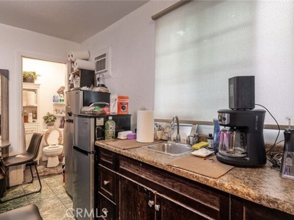 22113 Cantlay Street, Canoga Park (los Angeles) CA 91303