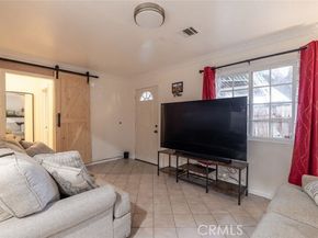 22113 Cantlay Street, Canoga Park (los Angeles) CA 91303