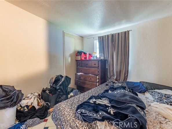 22113 Cantlay Street, Canoga Park (los Angeles) CA 91303