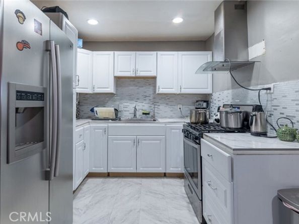 22113 Cantlay Street, Canoga Park (los Angeles) CA 91303