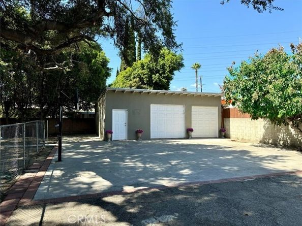 7135 Geyser Avenue, Reseda (los Angeles) CA 91335
