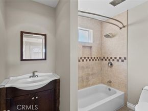 7135 Geyser Avenue, Reseda (los Angeles) CA 91335