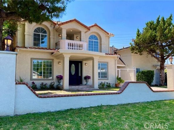 7135 Geyser Avenue, Reseda (los Angeles) CA 91335