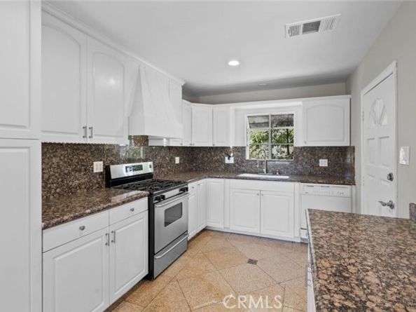 7135 Geyser Avenue, Reseda (los Angeles) CA 91335