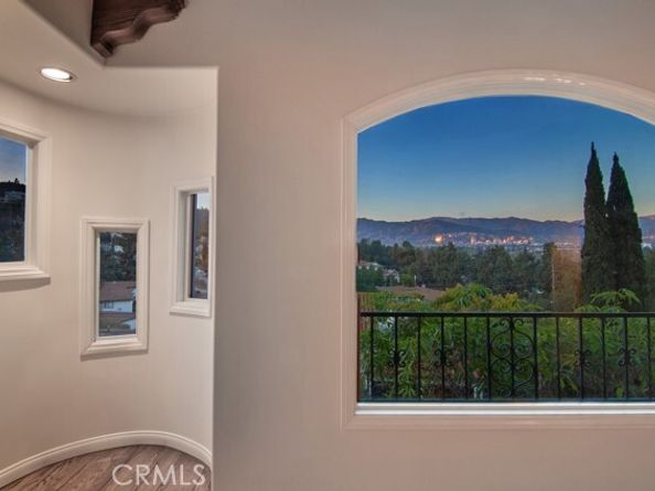 3702 Arbolada Road, Los Angeles CA 90027