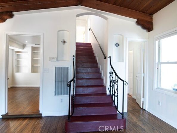 3702 Arbolada Road, Los Angeles CA 90027