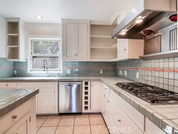 3702 Arbolada Road, Los Angeles CA 90027