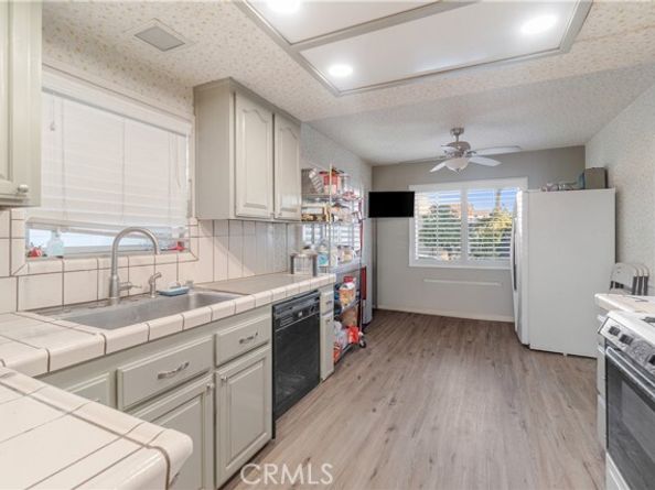 243 S Hanford, San Pedro (los Angeles) CA 90732