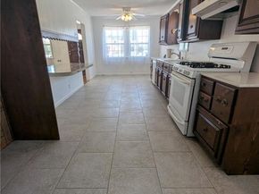 891 W Elberon Avenue, San Pedro (los Angeles) CA 90731
