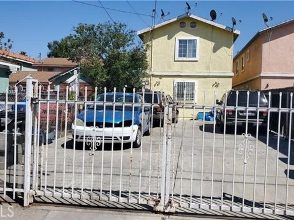 9715 - 9717 Wilmington Avenue, Los Angeles CA 90002