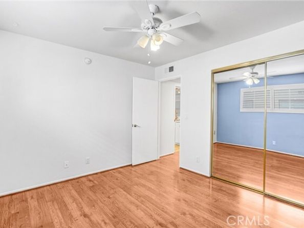 18403 Collins Street B, Tarzana (los Angeles) CA 91356