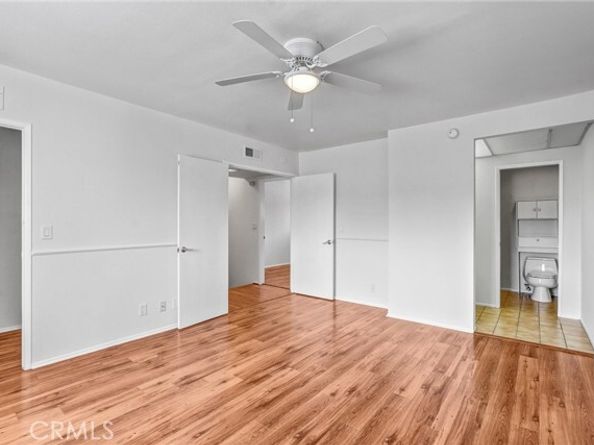 18403 Collins Street B, Tarzana (los Angeles) CA 91356