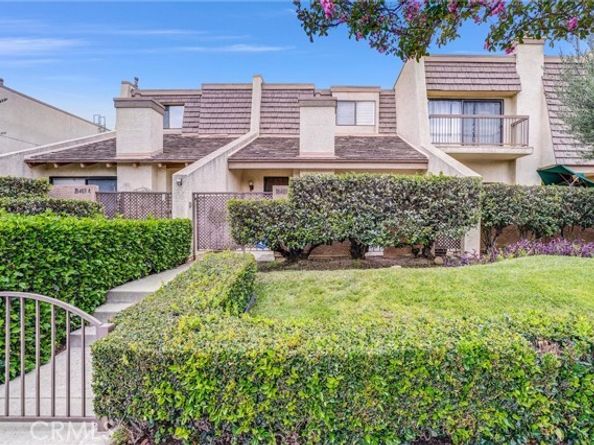 18403 Collins Street B, Tarzana (los Angeles) CA 91356