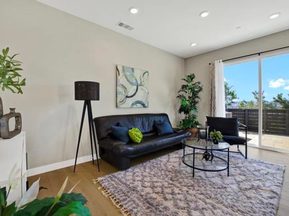 1220 Sunrise View 101, San Marcos CA 92078