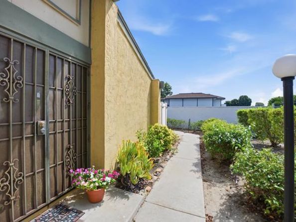 3553 Coconut Way, Oceanside CA 92058