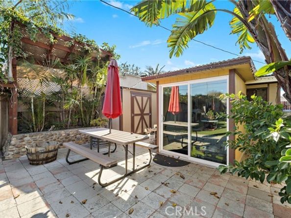 268 Walnut Street, Costa Mesa CA 92627