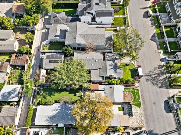 268 Walnut Street, Costa Mesa CA 92627