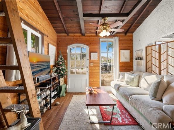 268 Walnut Street, Costa Mesa CA 92627