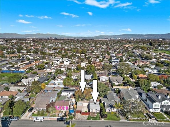 268 Walnut Street, Costa Mesa CA 92627