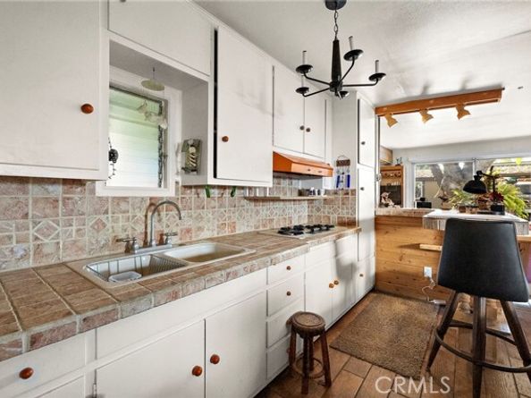 268 Walnut Street, Costa Mesa CA 92627