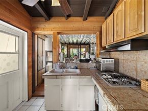 268 Walnut Street, Costa Mesa CA 92627