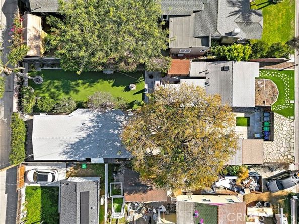 268 Walnut Street, Costa Mesa CA 92627