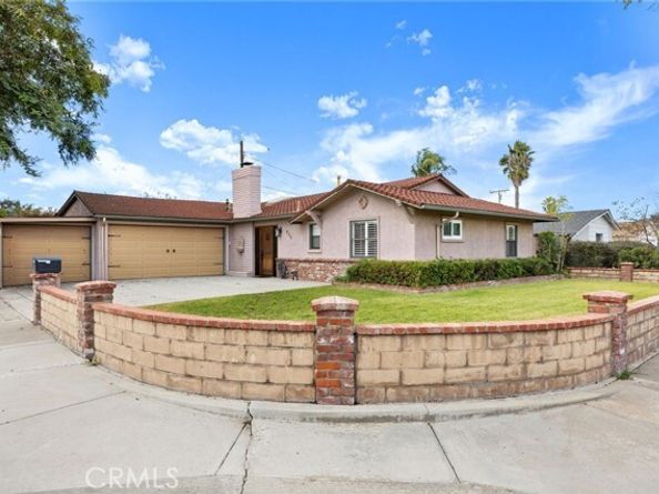 986 Post, Costa Mesa CA 92626
