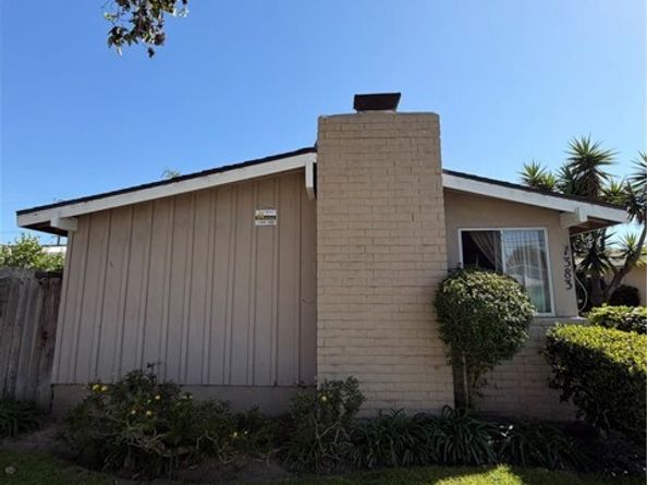 1383 Baker, Costa Mesa CA 92626