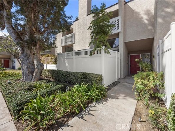 380 W Wilson St C102, Costa Mesa CA 92627