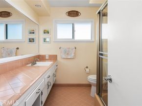 5390 E Oleta 2, Long Beach CA 90815