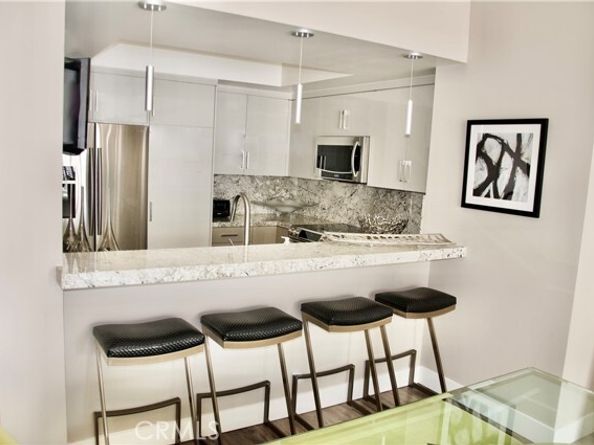 850 E Ocean Boulevard, Long Beach CA 90802