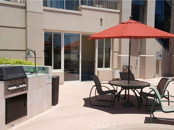 850 E Ocean Boulevard, Long Beach CA 90802