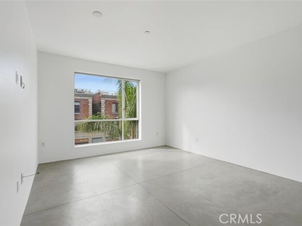 285 W 6th 317, San Pedro (los Angeles) CA 90731