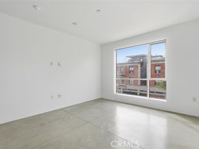 285 W 6th 317, San Pedro (los Angeles) CA 90731