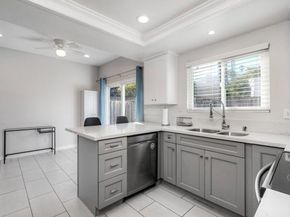 6809 Corintia Street, Carlsbad CA 92009