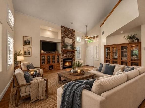 1323 Navello, El Cajon CA 92021