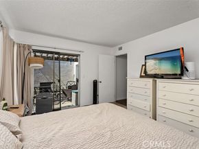 2006 California, Huntington Beach CA 92648