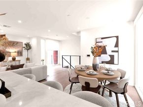 113 N Manhattan Place, Los Angeles CA 90004
