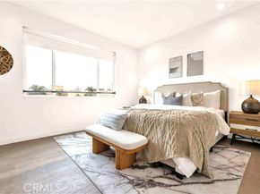 113 N Manhattan Place, Los Angeles CA 90004