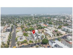 113 N Manhattan Place, Los Angeles CA 90004