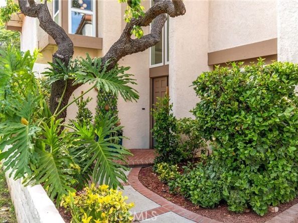 10 Lassen, Irvine CA 92612