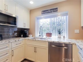 19316 Sycamore Glen, Lake Forest (el Toro) CA 92679