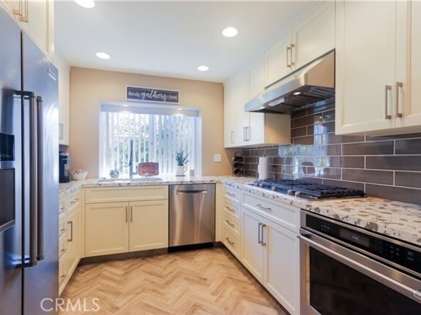 19316 Sycamore Glen, Lake Forest (el Toro) CA 92679