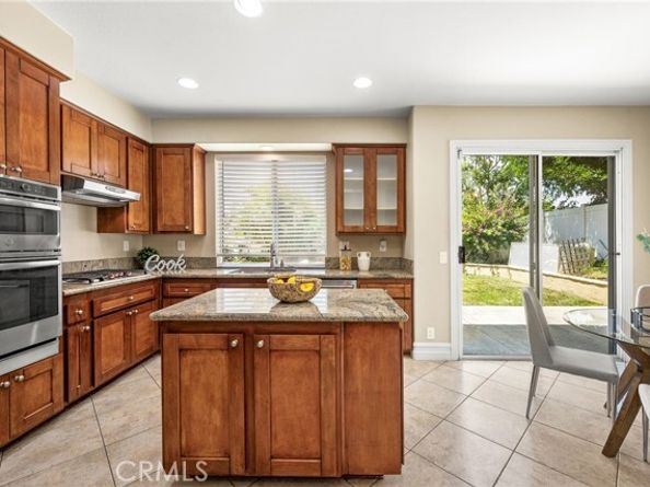 15 Coronado, Lake Forest (el Toro) CA 92610