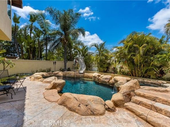 15 Coronado, Lake Forest (el Toro) CA 92610