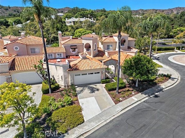 15 Via Barcaza, Laguna Hills CA 92679