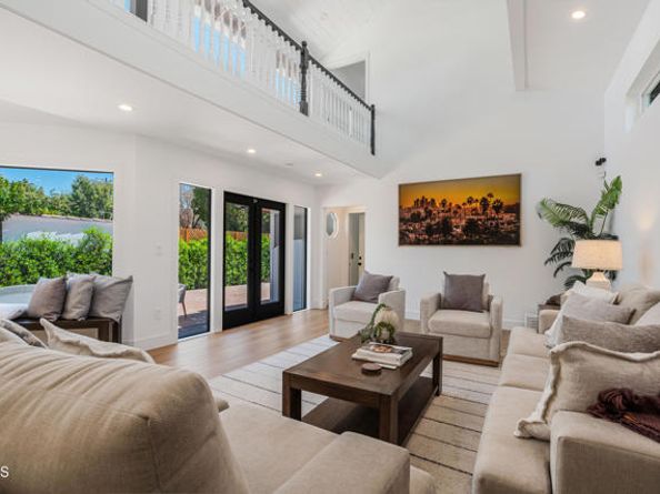 11100 Hortense Street, Toluca Lake (los Angeles) CA 91602