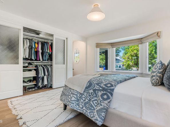11100 Hortense Street, Toluca Lake (los Angeles) CA 91602